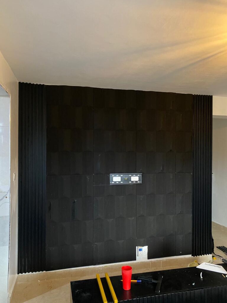luxury-living-room-accent-wall-design