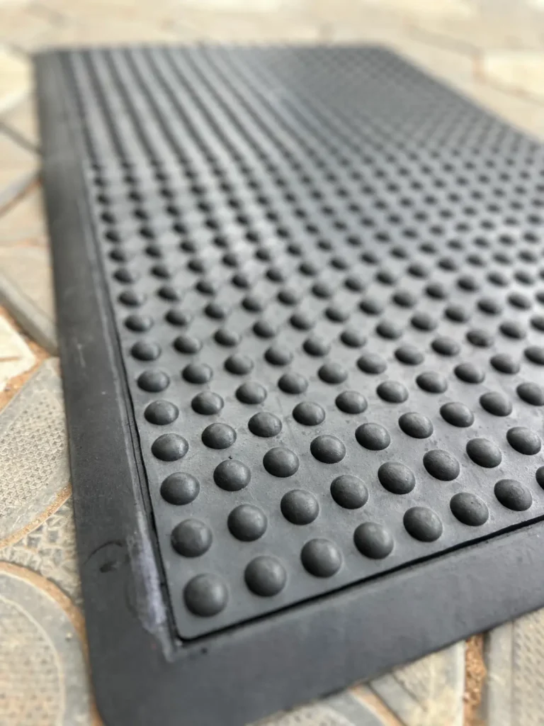 Anti slip anti fatigue mat for shops and salons in Nairobi